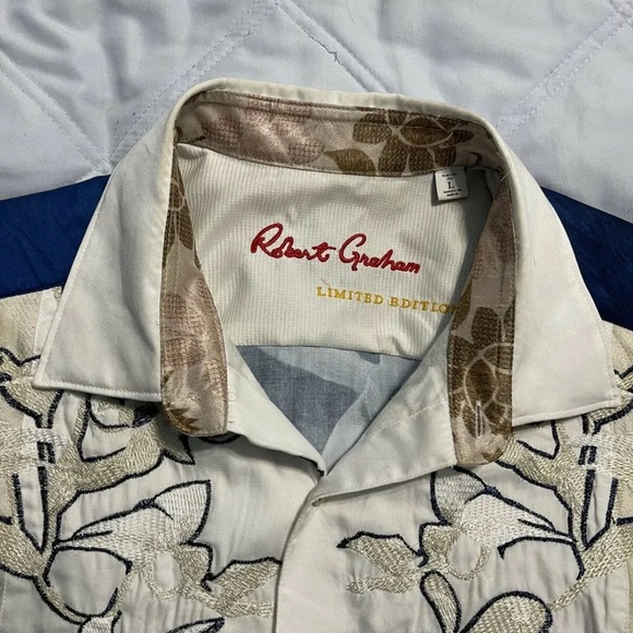 Robert Graham - Picture 7 of 10